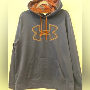 Under Armour sweatshirt